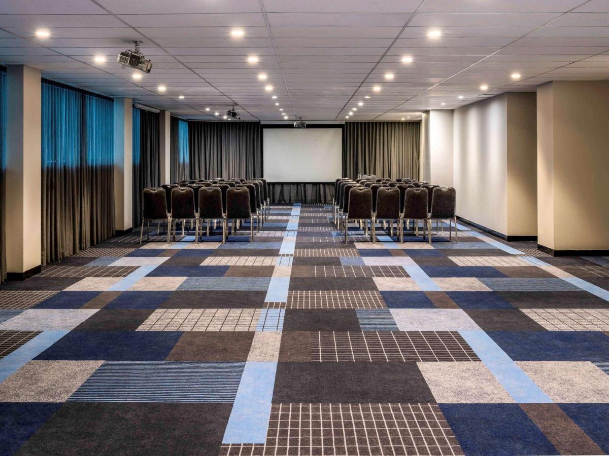 Novotel Melbourne Preston Exterior photo